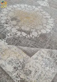 فرش گل برجسته زمینه ذغالي