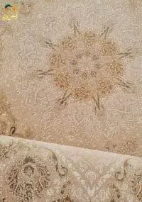 فرش گل برجسته زمینه کرم