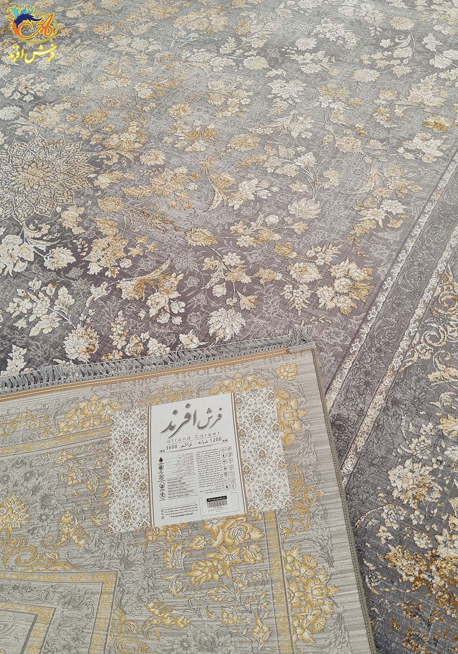 فرش گل برجسته زمينه نقره ای